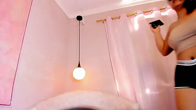 Snapshot of anna_lorenss chatting on September 2025 12:08:02 PM anna lorenss online show from September 2025 12:08:02 PM