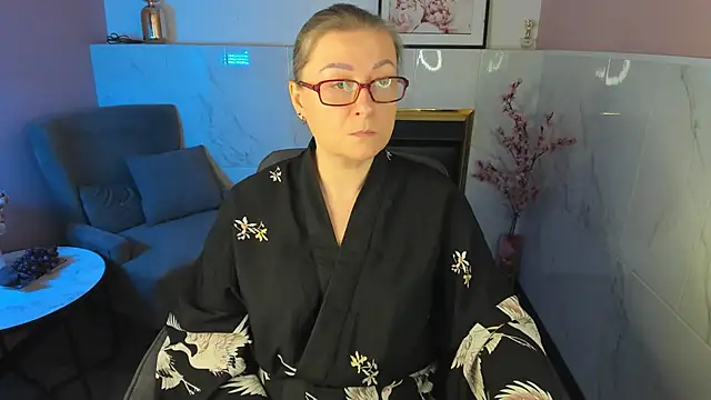 AlexandraKind online show from December 2025 08:49:02 PM