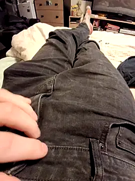 Snapshot of stev3w chatting on February 2025 04:04:02 PM stev3w online show from February 2025 04:04:02 PM