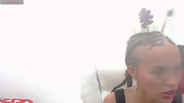 Snapshot of lulu_25_ chatting on December 2024 02:04:01 AM lulu 25 online show from December 2024 02:04:01 AM