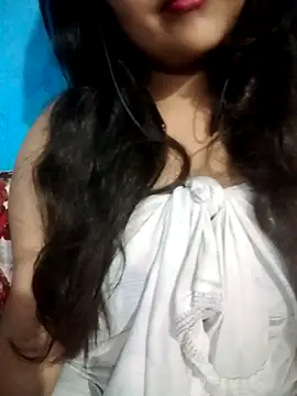 Snapshot of Love-Veronica chatting on May 2026 06:24:01 PM Love-Veronica online show from May 2026 06:24:01 PM