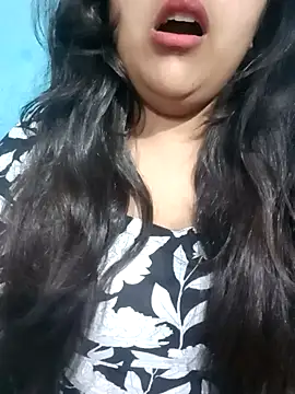 Snapshot of Love-Veronica chatting on May 2026 06:05:02 PM Love-Veronica online show from May 2026 06:05:02 PM