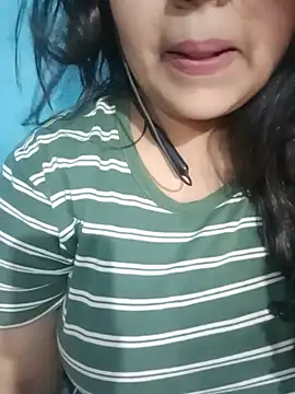 Snapshot of Love-Veronica chatting on May 2026 06:23:02 PM Love-Veronica online show from May 2026 06:23:02 PM
