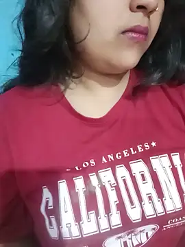 Snapshot of Love-Veronica chatting on June 2026 01:43:02 PM Love-Veronica online show from June 2026 01:43:02 PM