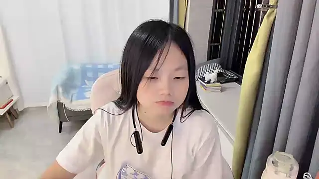 Lena-yyds online show from October 2025 04:08:02 PM