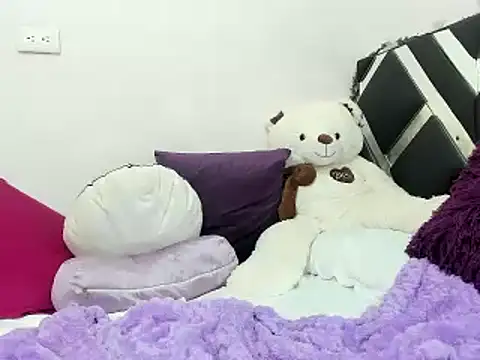 Snapshot of macarenaawills chatting on January 2025 08:54:01 PM macarenaawills online show from January 2025 08:54:01 PM