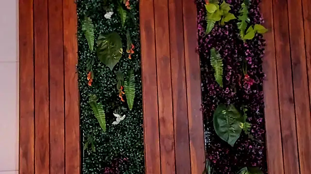 Snapshot of MattiDeLuca chatting on January 2025 02:35:01 PM MattiDeLuca online show from January 2025 02:35:01 PM