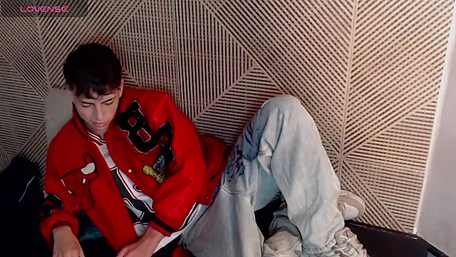 Snapshot of MattiDeLuca chatting on February 2025 03:52:01 PM MattiDeLuca online show from February 2025 03:52:01 PM