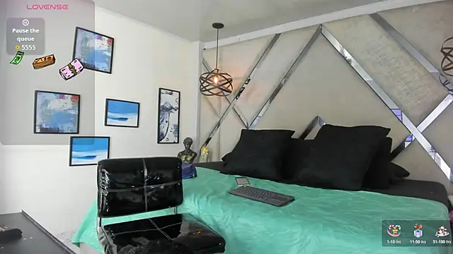 Snapshot of Pandora_Rey2 chatting on October 2025 01:32:02 PM Pandora Rey2 online show from October 2025 01:32:02 PM