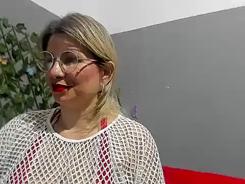 Snapshot of sexy_bigboooty chatting on December 2024 02:53:01 AM sexy bigboooty online show from December 2024 02:53:01 AM