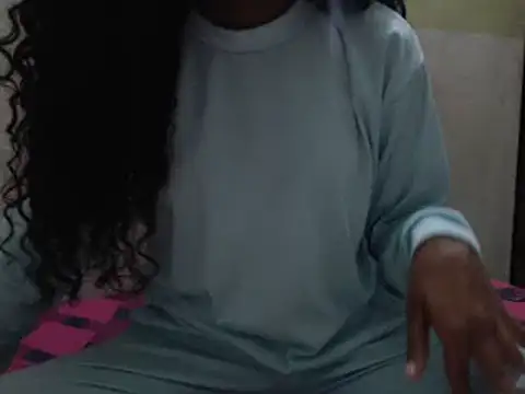 Snapshot of Nolimtslove chatting on December 2024 11:50:02 PM Nolimtslove online show from December 2024 11:50:02 PM