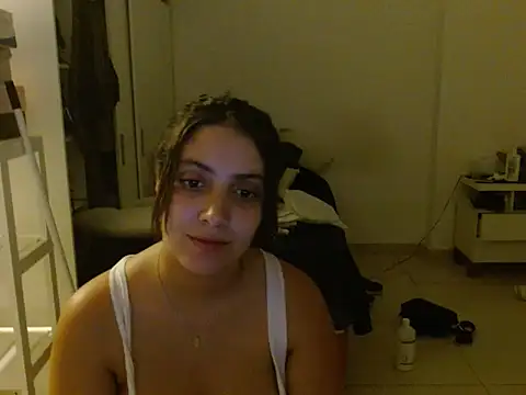 Snapshot of xBubblyBarbiexx chatting on February 2025 02:06:02 AM xBubblyBarbiexx online show from February 2025 02:06:02 AM