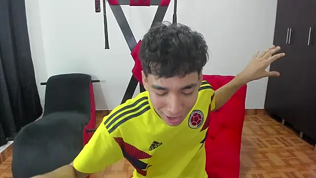 Snapshot of Harry_LatinBoy chatting on January 2025 07:31:02 PM Harry LatinBoy online show from January 2025 07:31:02 PM