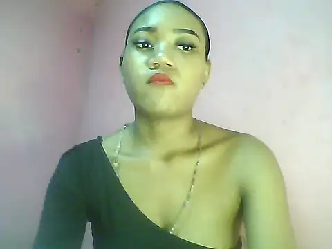 Snapshot of Fariana01 chatting on December 2024 11:19:02 PM Fariana01 online show from December 2024 11:19:02 PM