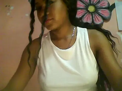 Snapshot of Fariana01 chatting on January 2025 11:22:01 PM Fariana01 online show from January 2025 11:22:01 PM