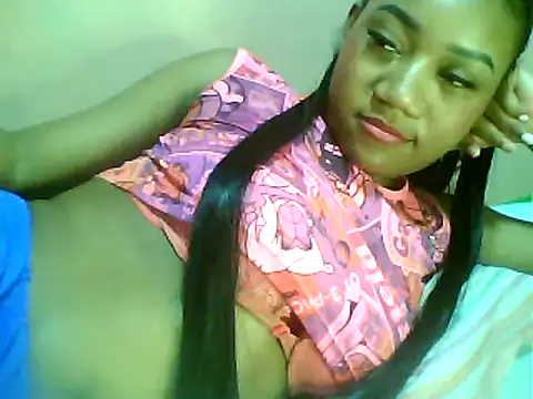 Snapshot of Fariana01 chatting on February 2025 01:40:01 AM Fariana01 online show from February 2025 01:40:01 AM