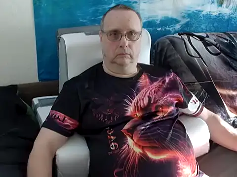 Manfred1012 online show from February 2025 02:37:01 PM