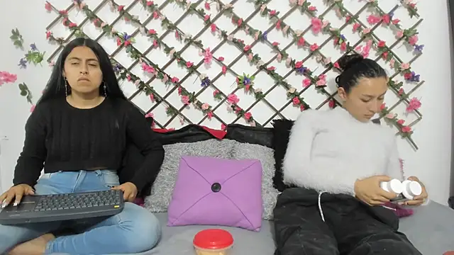 Snapshot of abby_eemily chatting on February 2025 11:39:02 AM abby eemily online show from February 2025 11:39:02 AM