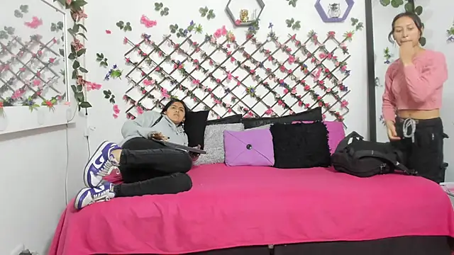 Snapshot of abby_eemily chatting on February 2025 11:33:01 AM abby eemily online show from February 2025 11:33:01 AM