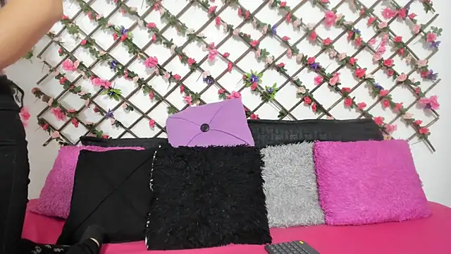 Snapshot of abby_eemily chatting on March 2025 12:20:01 PM abby eemily online show from March 2025 12:20:01 PM