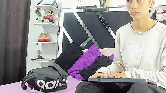 Snapshot of abby_eemily chatting on October 2025 12:03:02 PM abby eemily online show from October 2025 12:03:02 PM