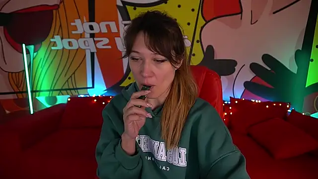 DreamyLinaa online show from January 2025 06:49:01 AM