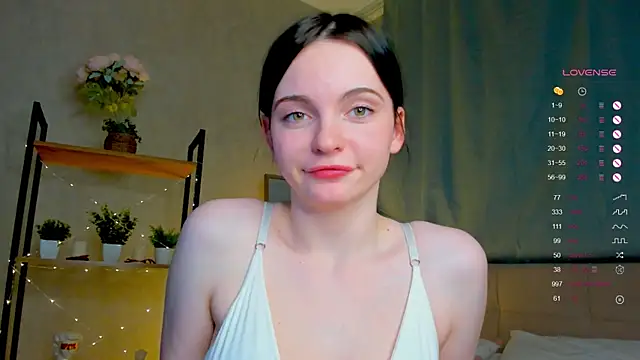 Snapshot of RexanneGarrett chatting on December 2024 11:33:02 AM RexanneGarrett online show from December 2024 11:33:02 AM