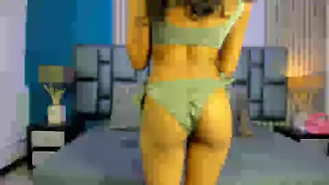 Snapshot of AshleyHill2 chatting on February 2025 04:04:02 AM AshleyHill2 online show from February 2025 04:04:02 AM