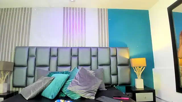 Snapshot of AshleyHill2 chatting on February 2025 03:15:01 AM AshleyHill2 online show from February 2025 03:15:01 AM