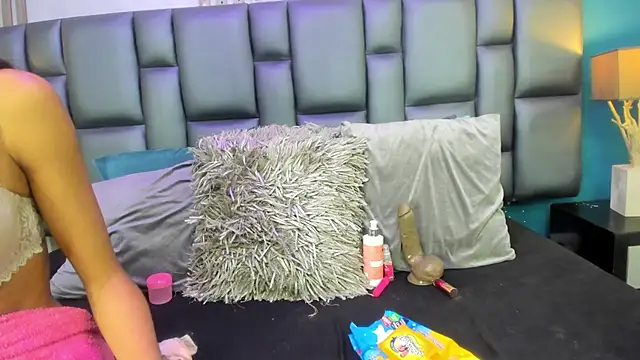 Snapshot of AshleyHill2 chatting on February 2025 03:31:02 AM AshleyHill2 online show from February 2025 03:31:02 AM