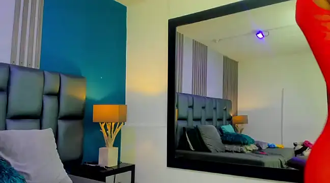 Snapshot of AshleyHill2 chatting on February 2025 06:04:01 AM AshleyHill2 online show from February 2025 06:04:01 AM