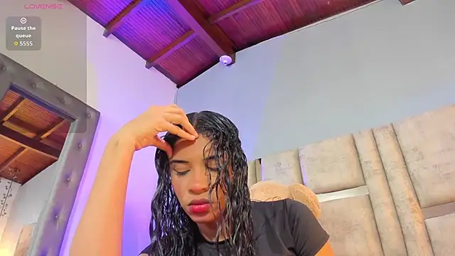 Snapshot of AshleyHill2 chatting on September 2025 03:52:02 AM AshleyHill2 online show from September 2025 03:52:02 AM