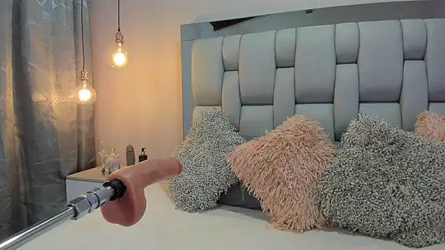 Snapshot of AshleyHill2 chatting on October 2025 03:51:02 AM AshleyHill2 online show from October 2025 03:51:02 AM