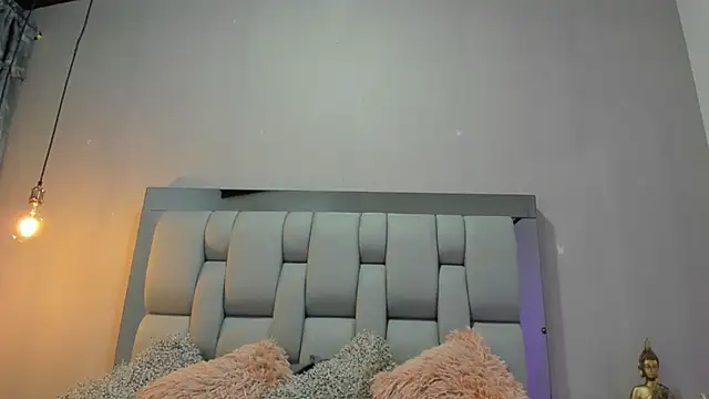 Snapshot of AshleyHill2 chatting on October 2025 03:53:01 AM AshleyHill2 online show from October 2025 03:53:01 AM