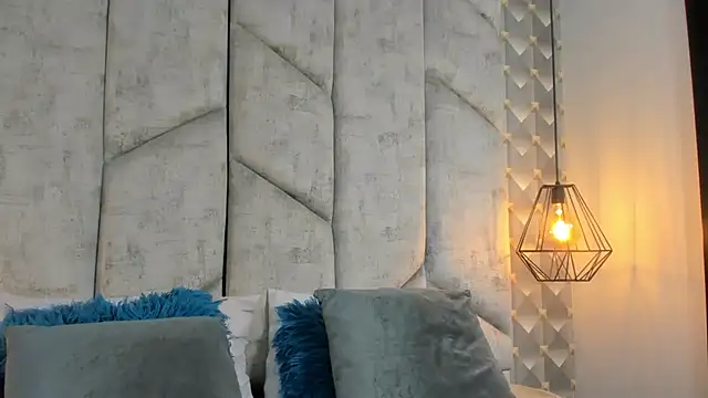 AshleyHill2 online show from April 2026 02:01:01 AM