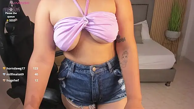 aurora johnson  online show from January 2025 08:43:02 AM