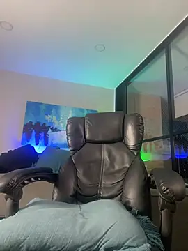 Snapshot of DimitriSullivan_ chatting on January 2025 08:39:02 AM DimitriSullivan online show from January 2025 08:39:02 AM