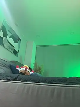 Snapshot of DimitriSullivan_ chatting on February 2025 03:39:02 AM DimitriSullivan online show from February 2025 03:39:02 AM