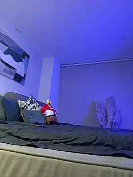 Snapshot of DimitriSullivan_ chatting on February 2025 02:17:02 AM DimitriSullivan online show from February 2025 02:17:02 AM