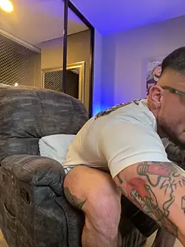 Snapshot of DimitriSullivan_ chatting on February 2025 05:01:01 AM DimitriSullivan online show from February 2025 05:01:01 AM