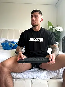 Snapshot of DimitriSullivan_ chatting on September 2025 07:04:02 PM DimitriSullivan online show from September 2025 07:04:02 PM