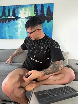 Snapshot of DimitriSullivan_ chatting on September 2025 09:08:02 PM DimitriSullivan online show from September 2025 09:08:02 PM