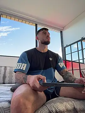 Snapshot of DimitriSullivan_ chatting on November 2025 06:31:02 PM DimitriSullivan online show from November 2025 06:31:02 PM