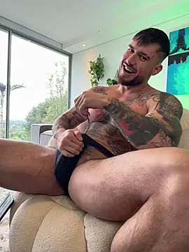 Snapshot of DimitriSullivan_ chatting on December 2025 02:33:02 PM DimitriSullivan online show from December 2025 02:33:02 PM