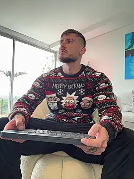 Snapshot of DimitriSullivan_ chatting on December 2025 02:15:01 PM DimitriSullivan online show from December 2025 02:15:01 PM