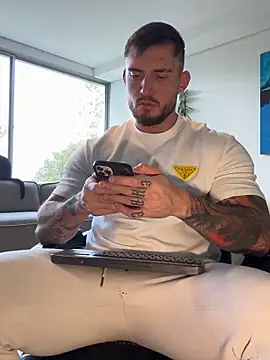 DimitriSullivan  online show from April 2026 01:27:02 PM