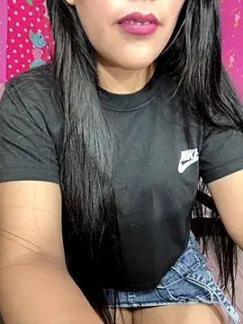 Velyn 18 online show from December 2025 05:41:02 PM