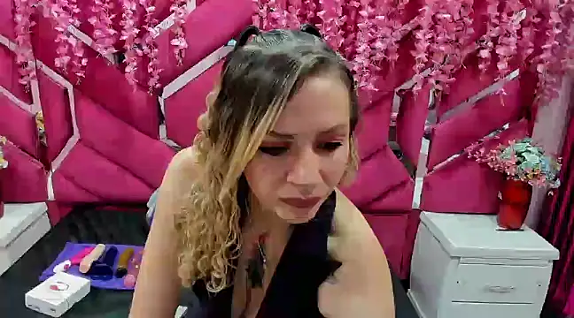 alaha evans online show from December 2024 06:33:01 PM