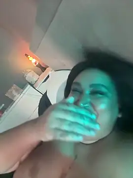 Snapshot of Sweet_PeaUK chatting on January 2025 05:05:01 AM Sweet PeaUK online show from January 2025 05:05:01 AM