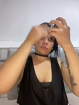 Leyna Kenet online show from January 2025 01:31:02 AM